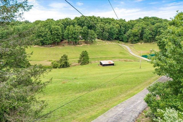 272 Locust Grove Cemetery Road, London, KY 40744