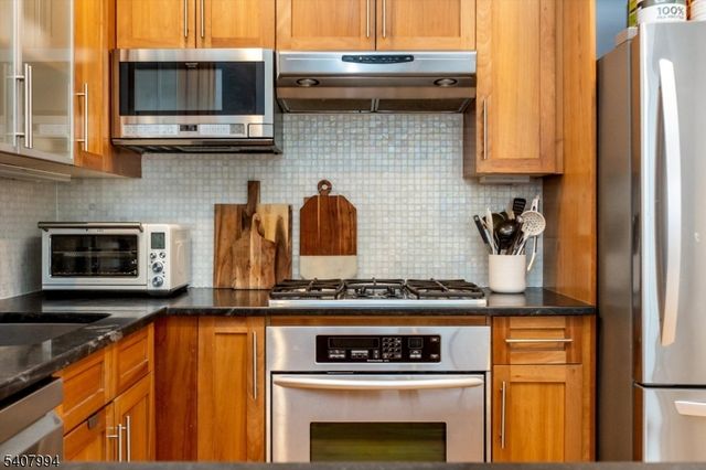 85 Park Ave 205, Glen Ridge Boro Twp., NJ 07028