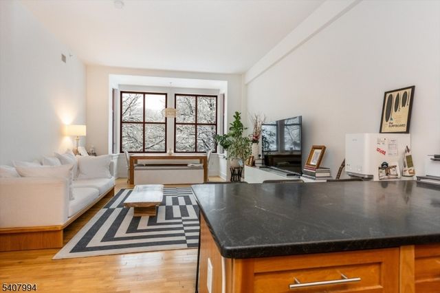 85 Park Ave 205, Glen Ridge Boro Twp., NJ 07028