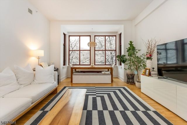 85 Park Ave 205, Glen Ridge Boro Twp., NJ 07028