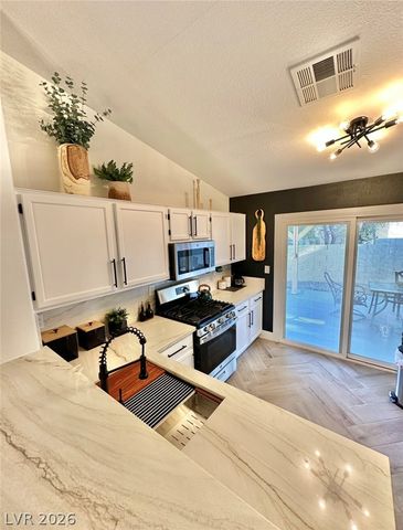 1724 PINION MESA Court, Las Vegas, NV 89128