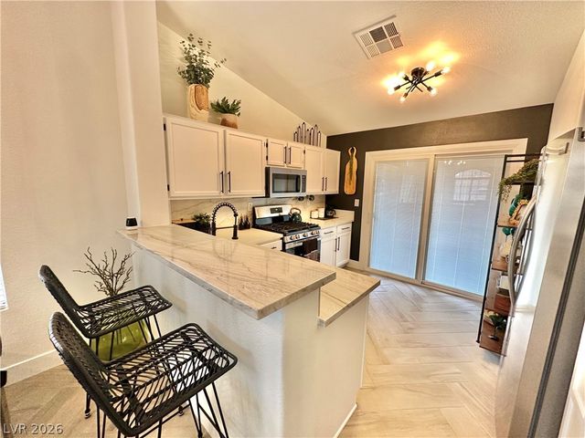 1724 PINION MESA Court, Las Vegas, NV 89128