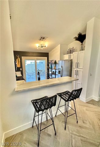 1724 PINION MESA Court, Las Vegas, NV 89128