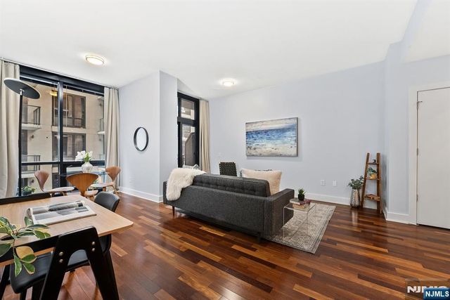 159 2nd Street 404, Jersey City, NJ 07302