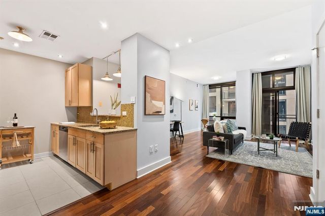 159 2nd Street 404, Jersey City, NJ 07302