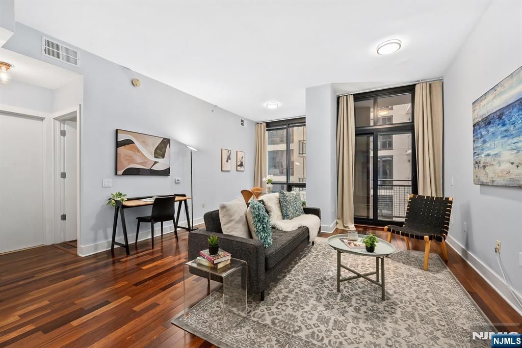 159 2nd Street 404, Jersey City, NJ 07302