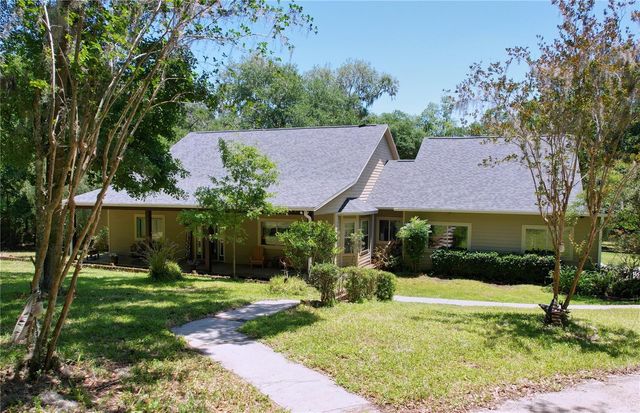 16224 IOLA WOODS TRAIL, Dade City, FL 33523