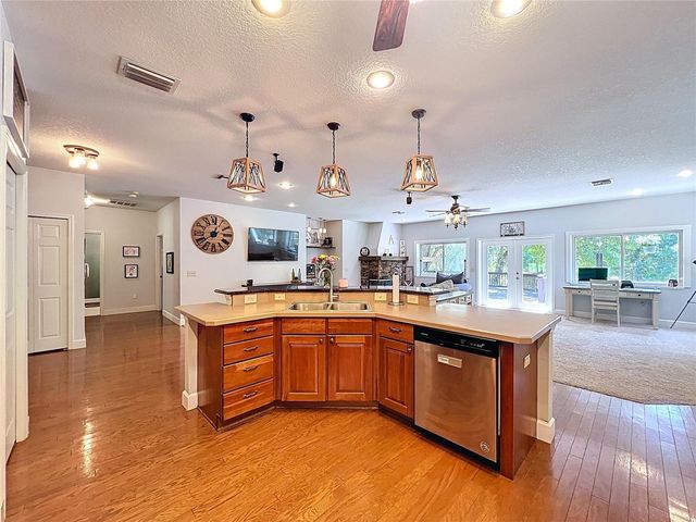 16224 IOLA WOODS TRAIL, Dade City, FL 33523