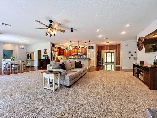 16224 IOLA WOODS TRAIL, Dade City, FL 33523