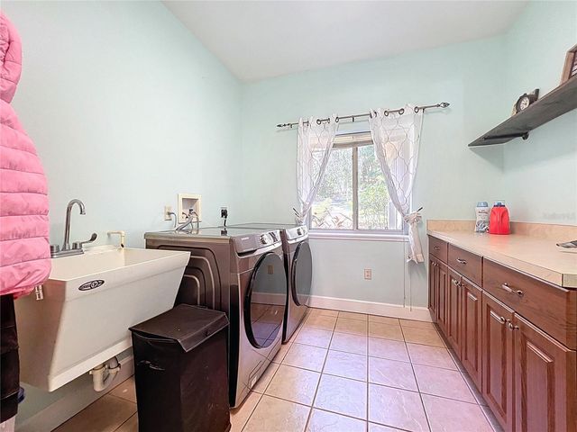 16224 IOLA WOODS TRAIL, Dade City, FL 33523