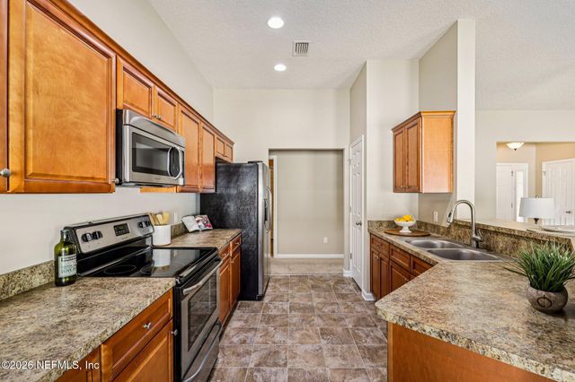 87083 CHESAPEAKE Avenue, Yulee, FL 32097