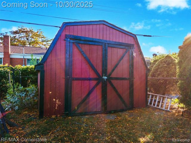 34217 Aztec Drive, Westland, MI 48185