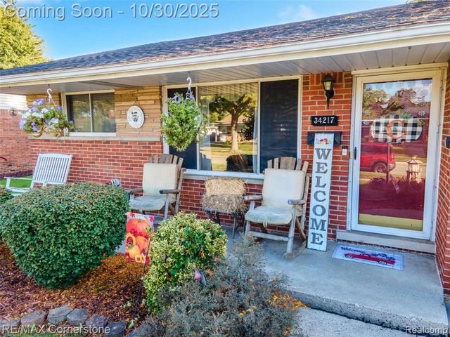 34217 Aztec Drive, Westland, MI 48185