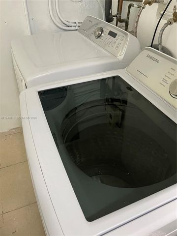 5321 SW 89th Ct, Miami, FL 33165