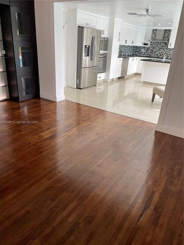 5321 SW 89th Ct, Miami, FL 33165