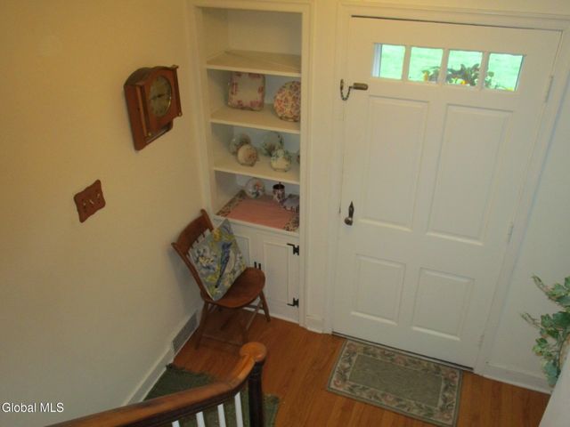 2276 Cayuga Road, Niskayuna, NY 12309