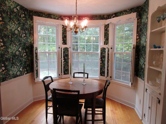 2276 Cayuga Road, Niskayuna, NY 12309