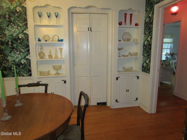 2276 Cayuga Road, Niskayuna, NY 12309