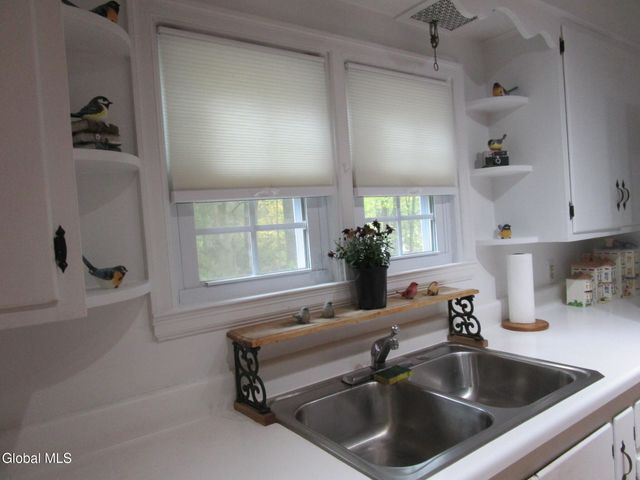 2276 Cayuga Road, Niskayuna, NY 12309