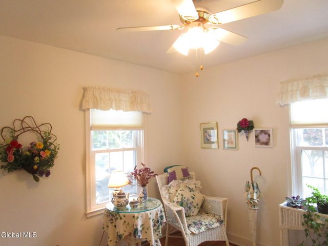 2276 Cayuga Road, Niskayuna, NY 12309