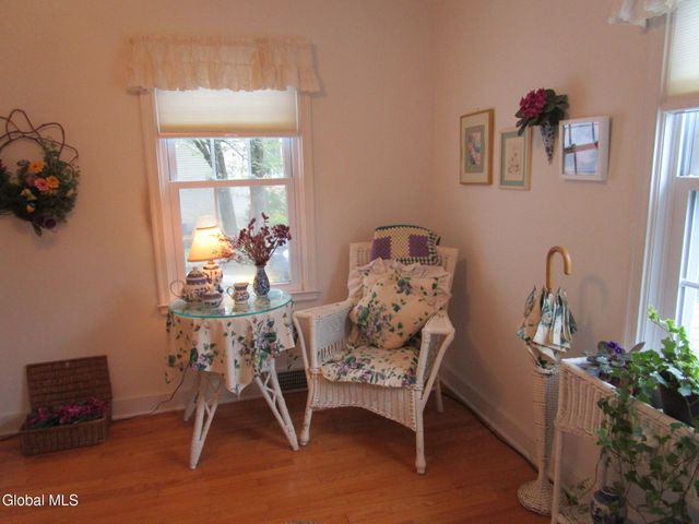 2276 Cayuga Road, Niskayuna, NY 12309