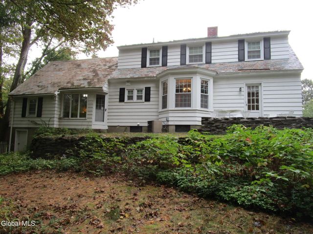 2276 Cayuga Road, Niskayuna, NY 12309