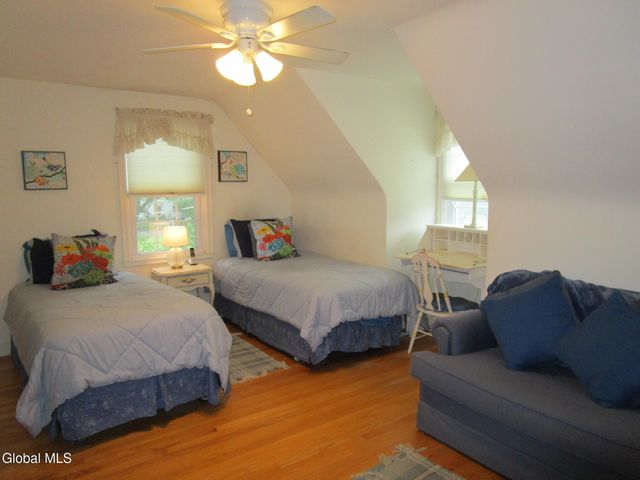 2276 Cayuga Road, Niskayuna, NY 12309