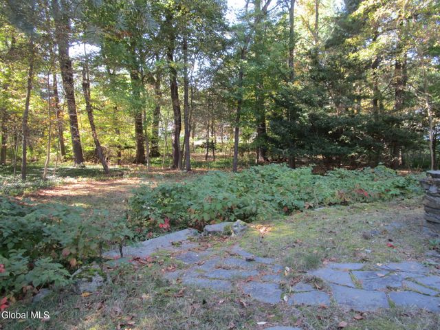 2276 Cayuga Road, Niskayuna, NY 12309