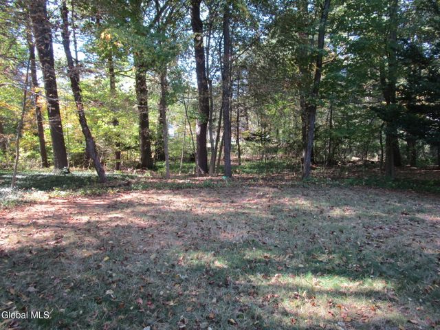 2276 Cayuga Road, Niskayuna, NY 12309