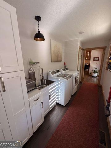 105 Loftis Mountain Road, Blairsville, GA 30512