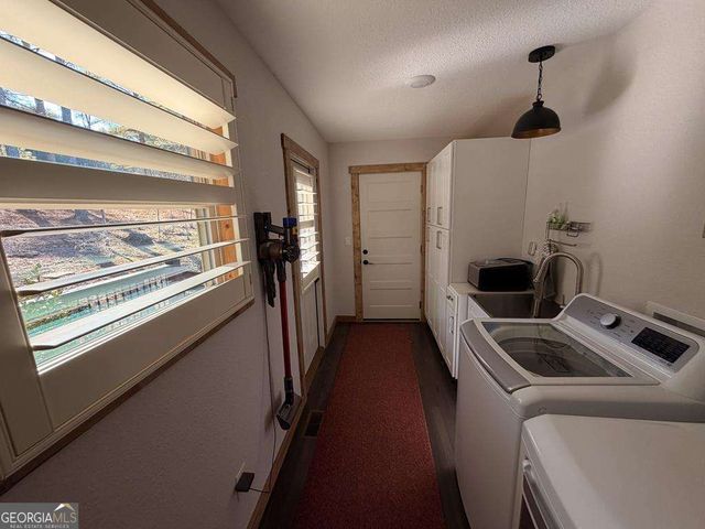 105 Loftis Mountain Road, Blairsville, GA 30512