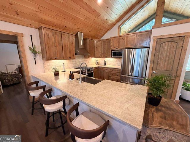 105 Loftis Mountain Road, Blairsville, GA 30512