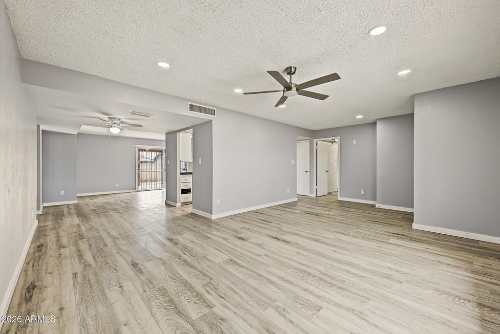 4209 W MISSOURI Avenue, Phoenix, AZ 85019 — photo 5