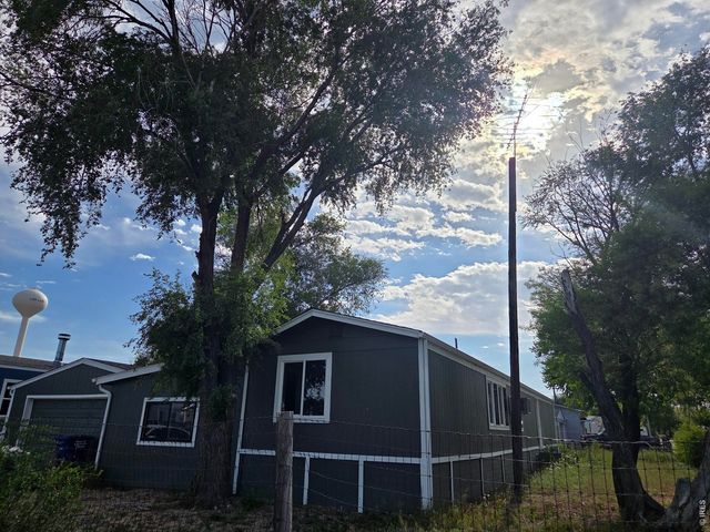 101 Larch Dr, Log Lane Village, CO 80705