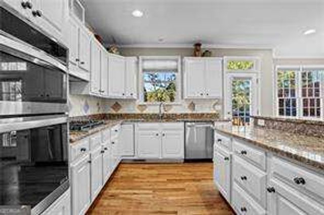 4364 Paces Point Circle SE, Smyrna, GA 30080