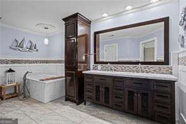 4364 Paces Point Circle SE, Smyrna, GA 30080