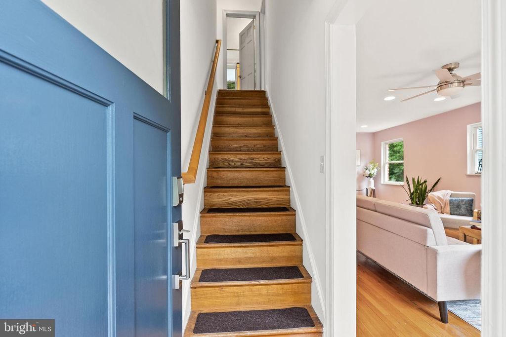 7007 POPLAR AVE, Takoma Park, MD 20912