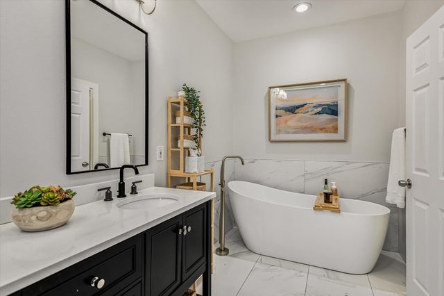 8301 Willheather GLN, Austin, TX 78750