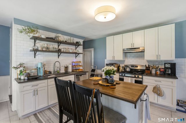17-19 Gorman Place, Manchester, CT 06040