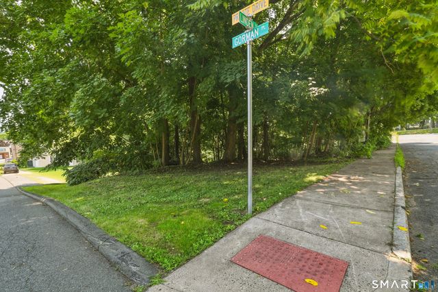 17-19 Gorman Place, Manchester, CT 06040
