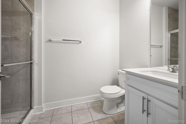 2610 IRONTON Drive, Commerce Charter Township, MI 48382