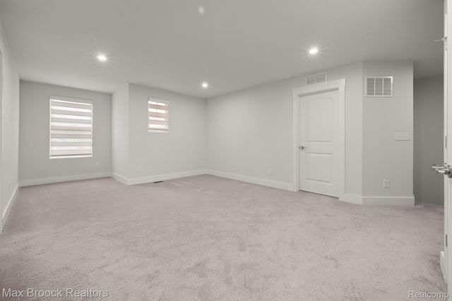 2610 IRONTON Drive, Commerce Charter Township, MI 48382