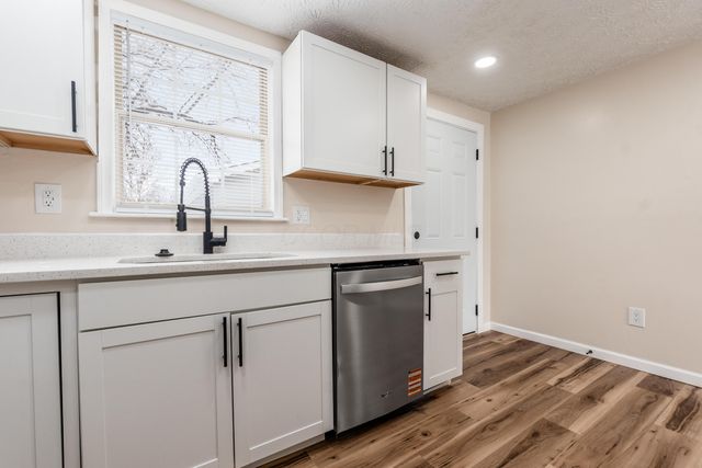 3586 Alkire Road, Grove City, OH 43123