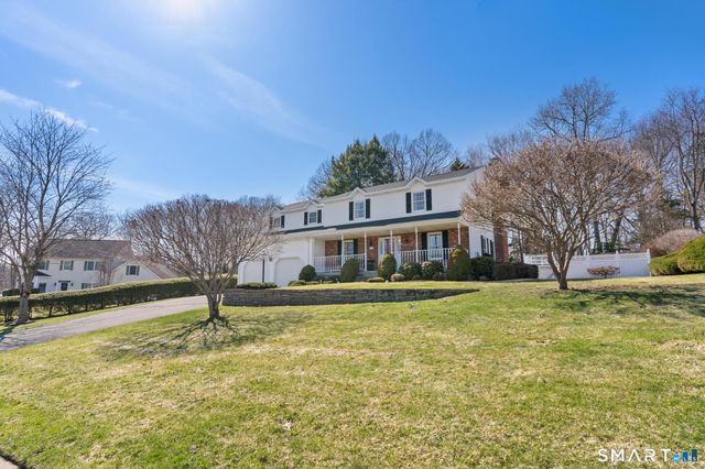 112 Woodsedge Court, Berlin, CT 06037