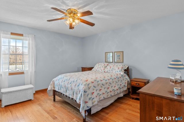 112 Woodsedge Court, Berlin, CT 06037