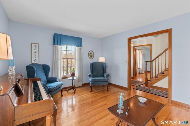 112 Woodsedge Court, Berlin, CT 06037