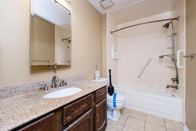 8 Red Maple Court, Little Rock, AR 72211