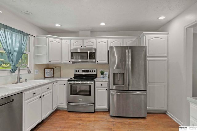 7821 Lake Street, Lincoln, NE 68506