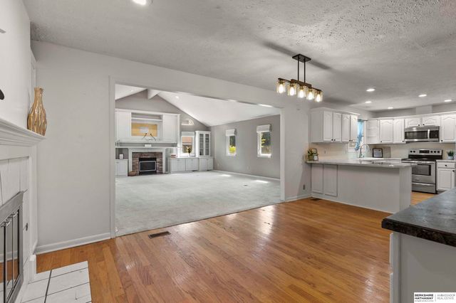 7821 Lake Street, Lincoln, NE 68506
