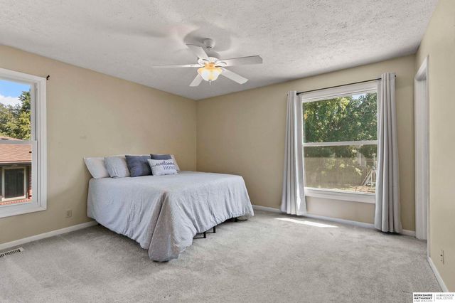 7821 Lake Street, Lincoln, NE 68506